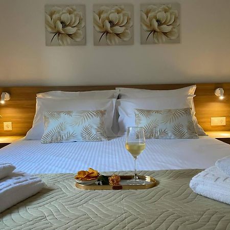 Maistro Suites With Pool, Matala Exterior photo