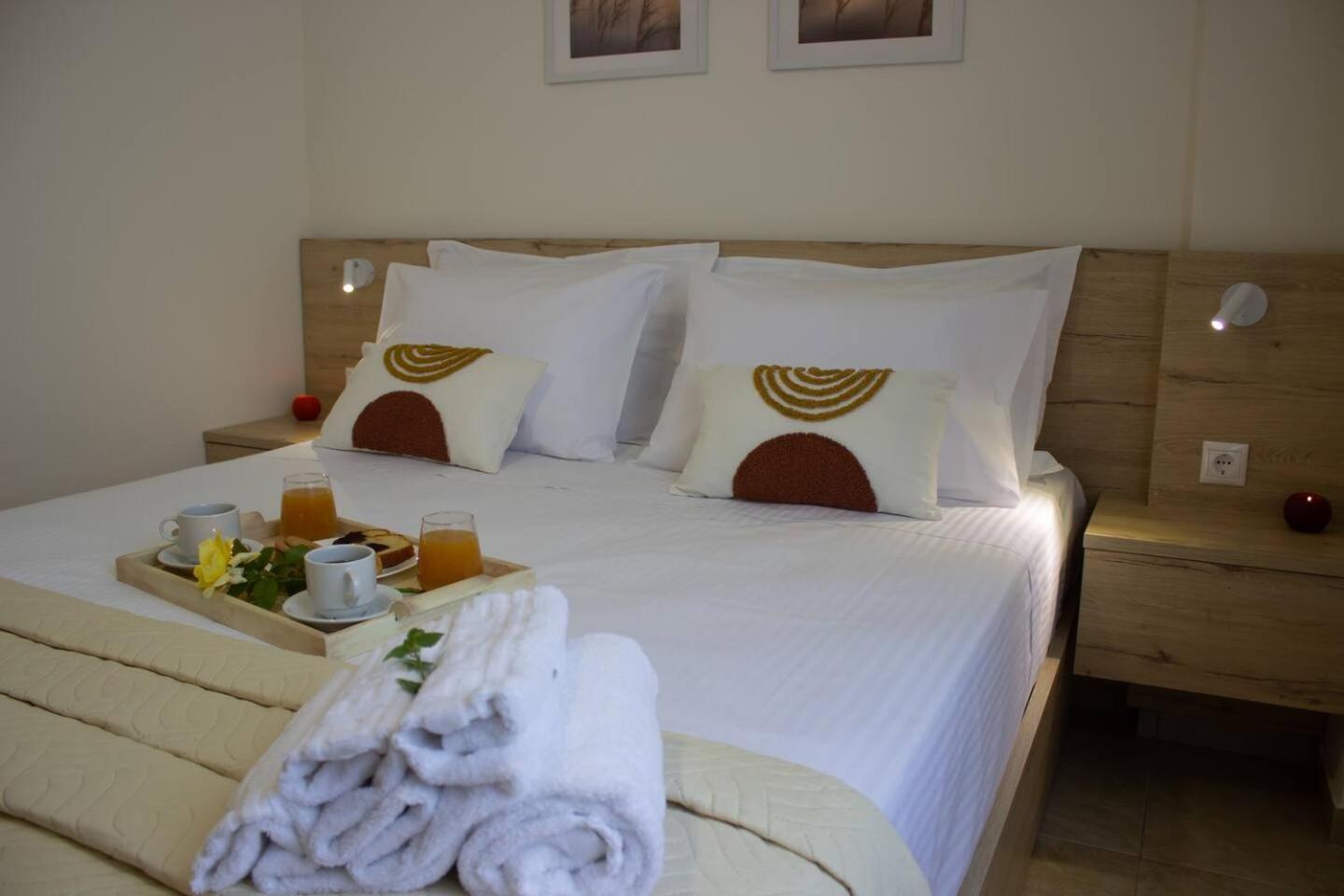 Maistro Suites With Pool, Matala Exterior photo