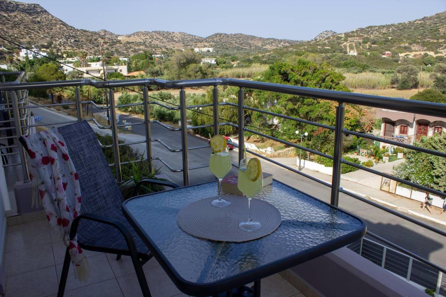 Maistro Suites With Pool, Matala Exterior photo