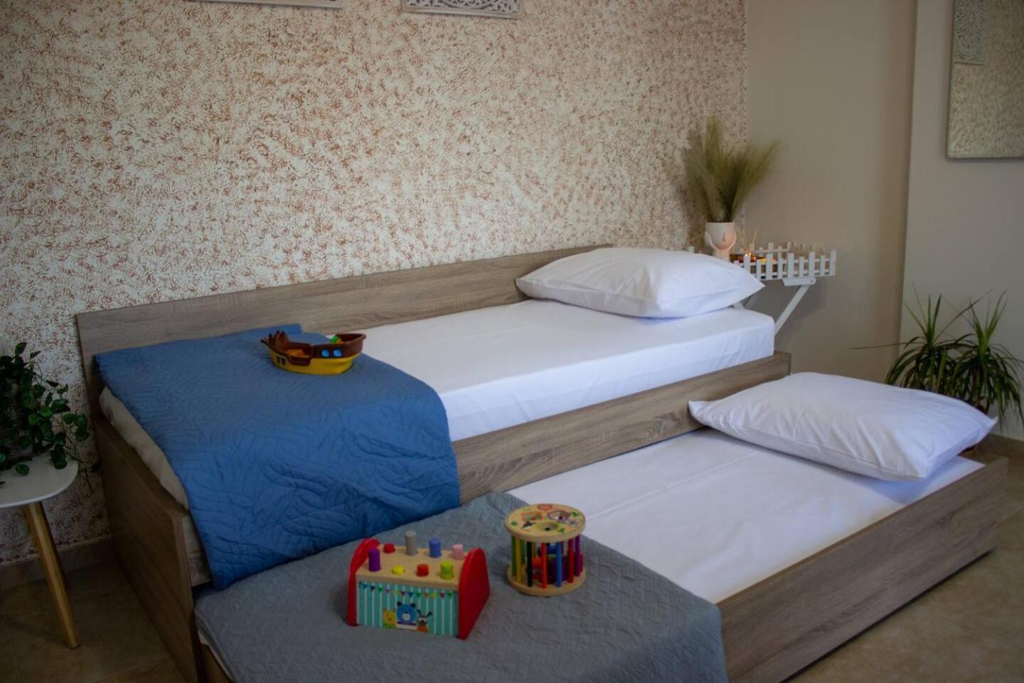 Maistro Suites With Pool, Matala Exterior photo